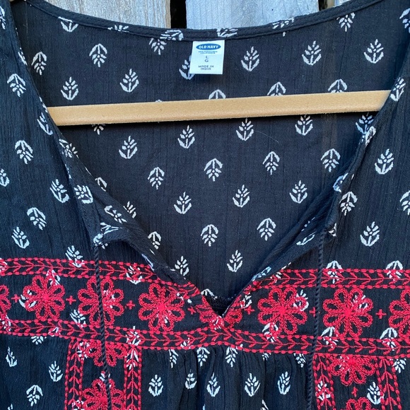 Top - Picture 2 of 3